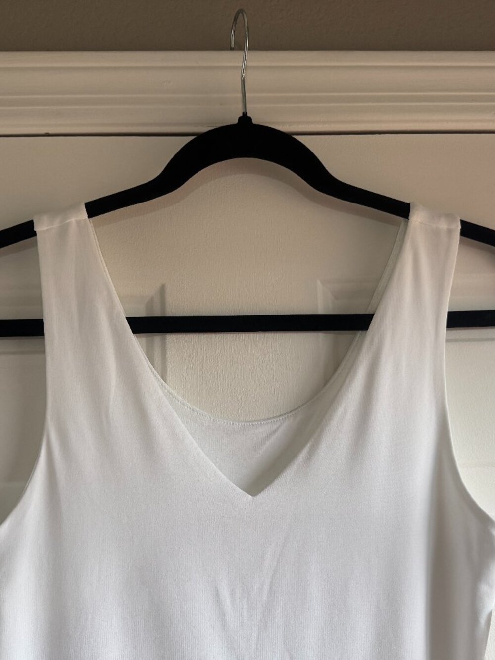 NWT Tahari Modern Essentials Wear Two Ways White Tank Top - Picture 3 of 8